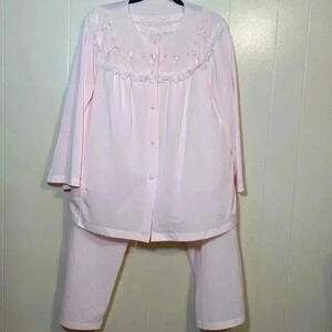 Vintage Shadow Line Soft Pink Pajama Set.  Long Sleeve & Long Pants. Size Large.